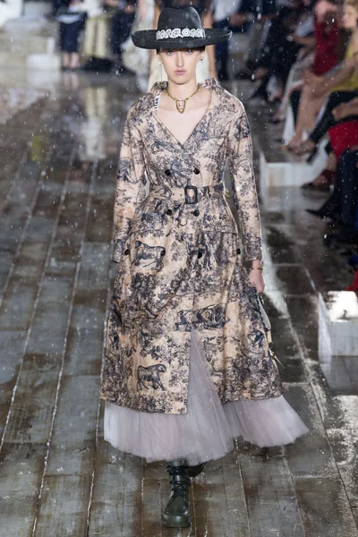 Look 46